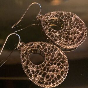 Gold Cutout Dangle Earrings